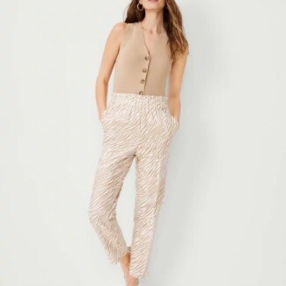 Ann Taylor High Waist Pull on Tapered Pant Whiskey Cream Zebra Sz Medium